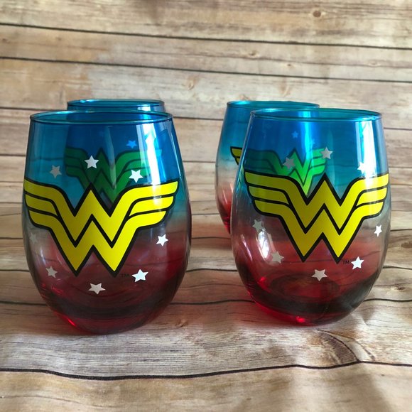 wonder woman wine glass